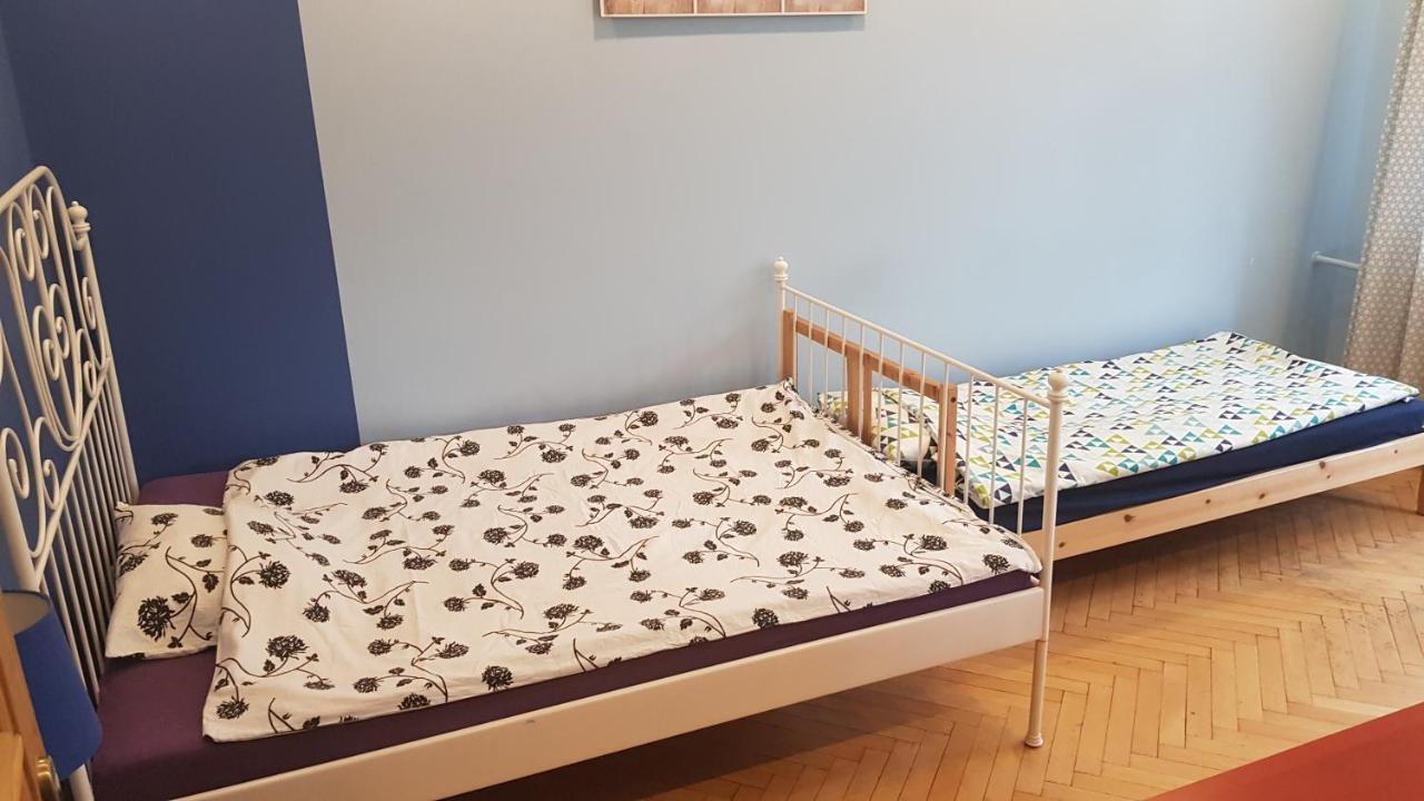 Studiospanie Studio Kapitana Z Balkonem Na Parterze Гданск Екстериор снимка