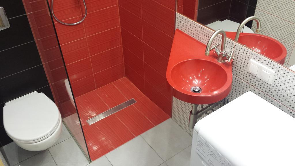 Studiospanie Studio Kapitana Z Balkonem Na Parterze Гданск Стая снимка